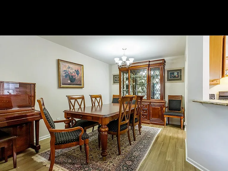 6404 Preston Way — Photo 11