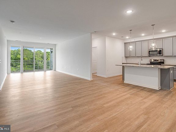 4th image of 13950 Englefield Dr #3205