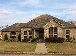 2306 Defoe Cir, Bryant, AR 72022