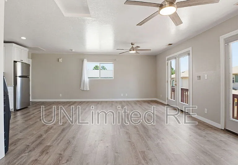 1456 E Russ Way #2 — Photo 8