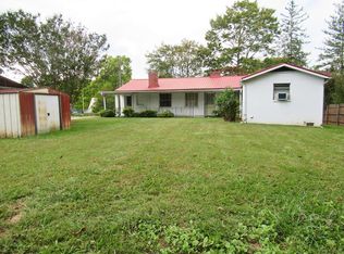 171 Bidwell St, Franklin, NC 28734