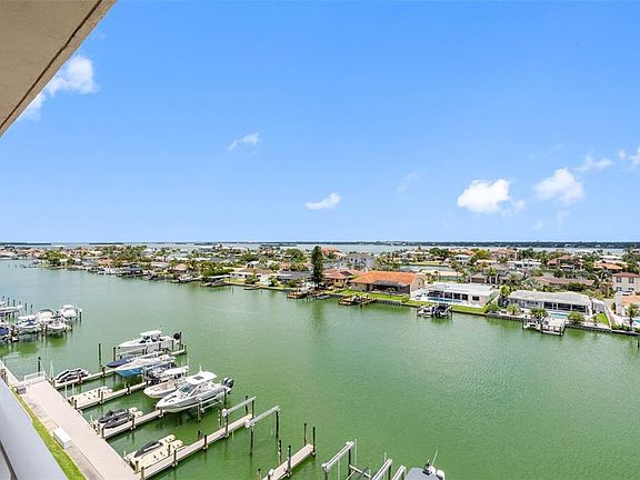 5th image of 223 ISLAND WAY #7F