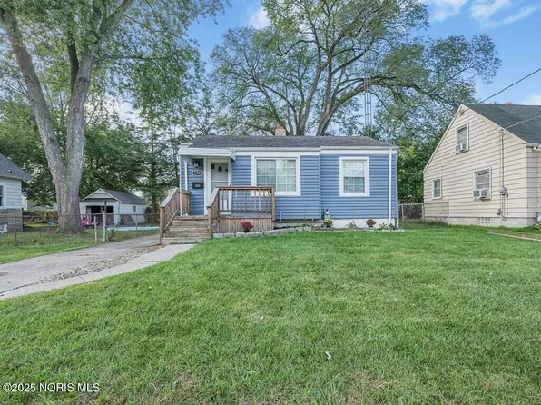 1735 Barrows St, Toledo, OH 43613