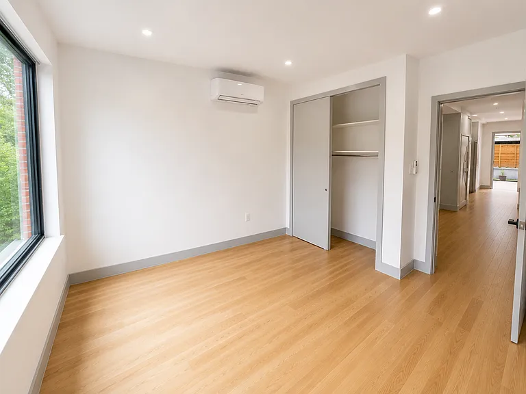 1726 Summerfield St #1L — Photo 14