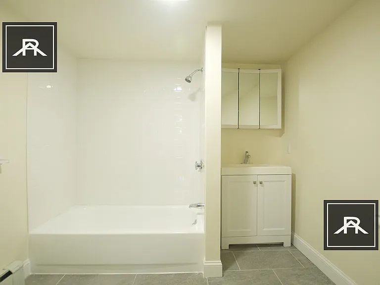 503 E Broadway #2 — Photo 5