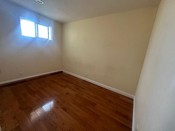 3rd image of 2466 Andover Dr