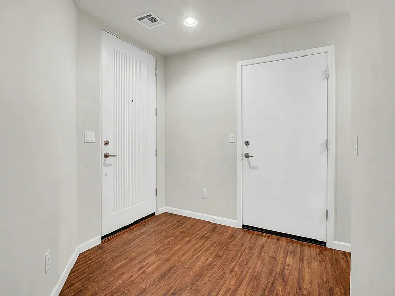 4820 E Virginia Ave #A — Photo 4