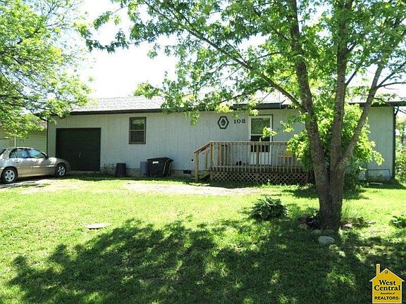 2nd image of 108 Crescent Dr