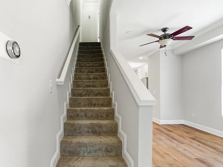 396 E Mithoff St — Photo 20