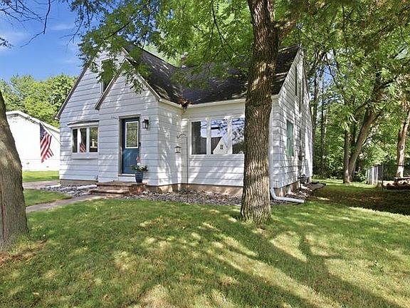 3rd image of 809 ADLER ROAD