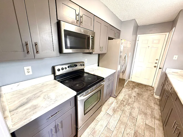 5310 Gawain Dr — Photo 10