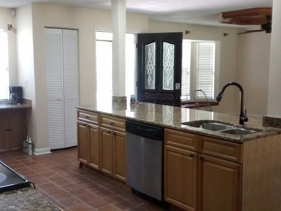 Kitchen toward dining rm