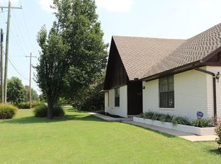 24415 S 200th Rd, Henryetta, OK 74437