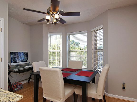 5th image of 5472 Asbury Lake Dr Unit 32