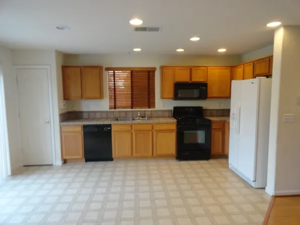 4852 Winamac Dr, Sacramento, CA 95835