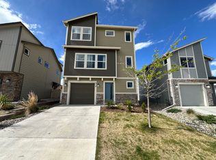 914 Cana Grv, Colorado Springs, CO 80916