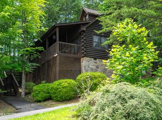 719 Kings Hills Blvd, Pigeon Forge, TN 37863