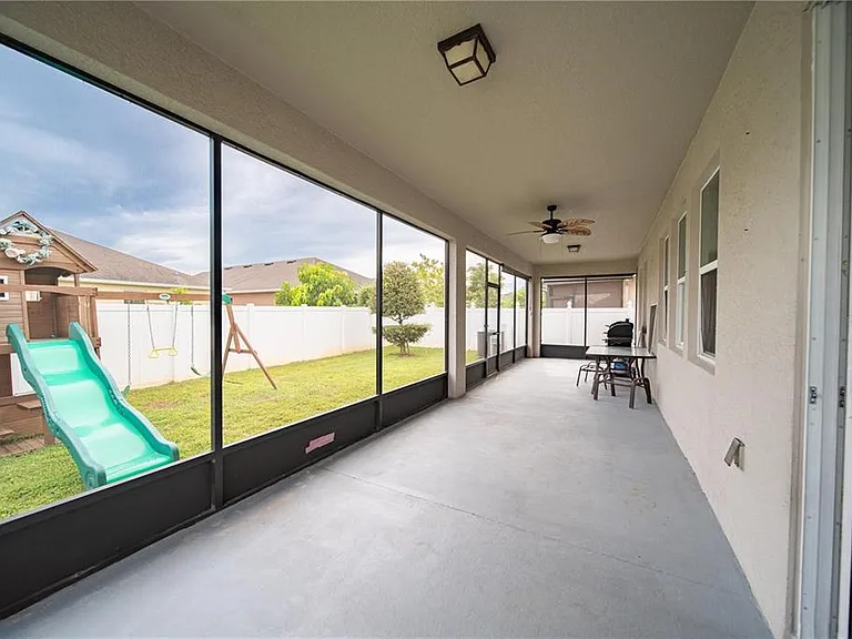 2592 Isabela Ter — Photo 46