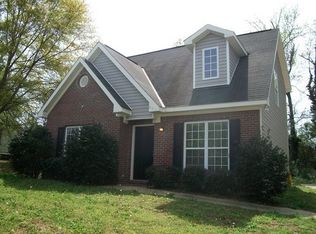 810 Lakeview Dr, Auburn, AL 36830