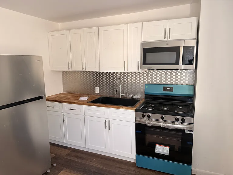 2023 Derry St #2 — Photo 1