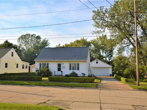 1518 W 43rd St, Erie, PA 16509
