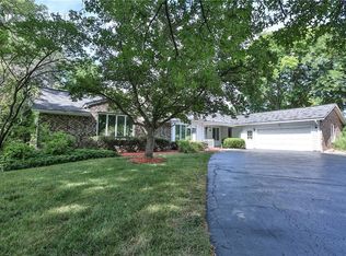 12 Pin Hook Ln, Pittsford, NY 14534