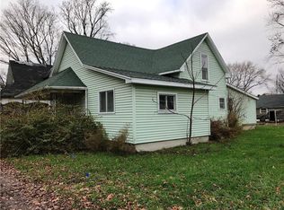 207 E 1st St, Russellville, IN 46175