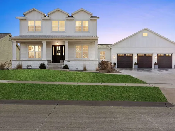 1465 Salm Dr, North Liberty, IA 52317