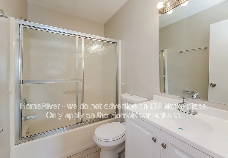 1720 SW 3rd Pl — Photo 14