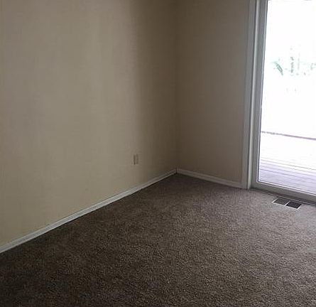 5th image of 205 Lilmont Dr
