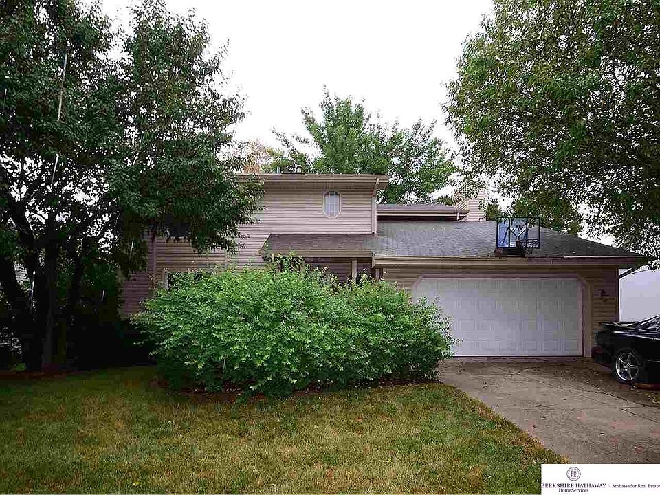 1st image of 608 Woodbine Dr