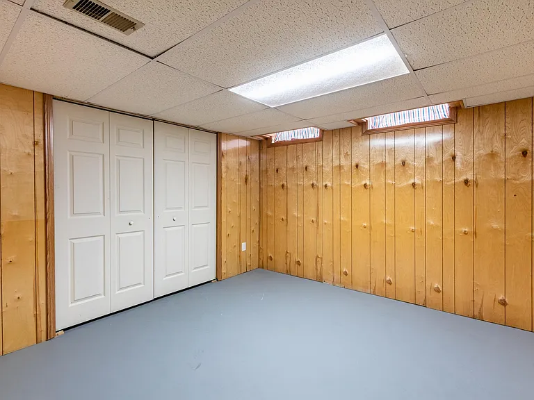 5038 Dayton Dr — Photo 34