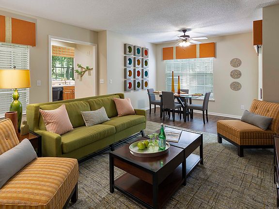 5th image of 302 Sabal Park Pl #310206