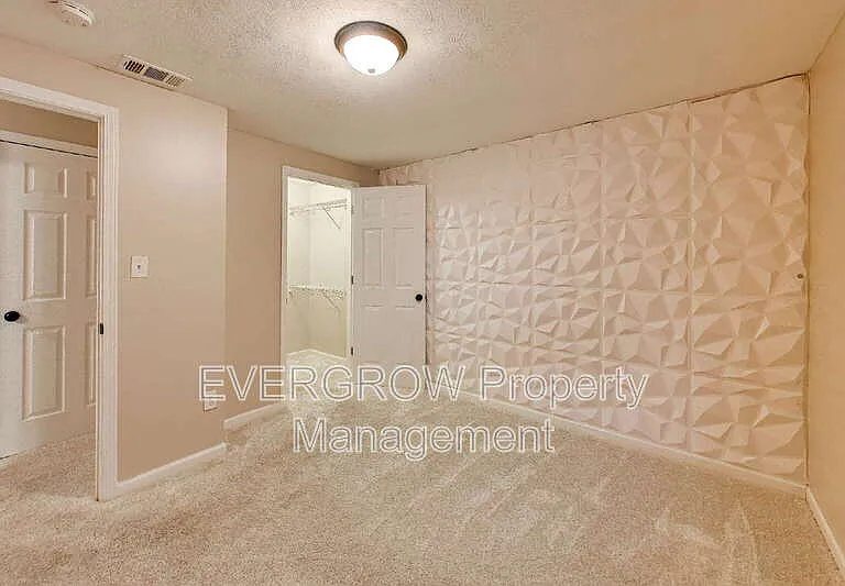 9518 Bent Brook Dr — Photo 17