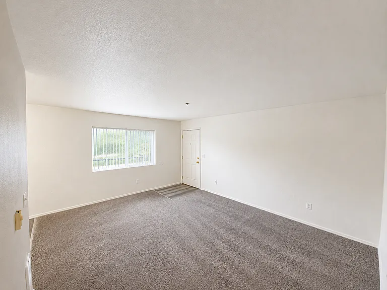 1101 W Emma Ave — Photo 3