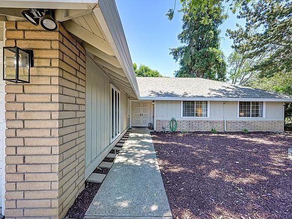 5th image of 5445 Elsinore Way