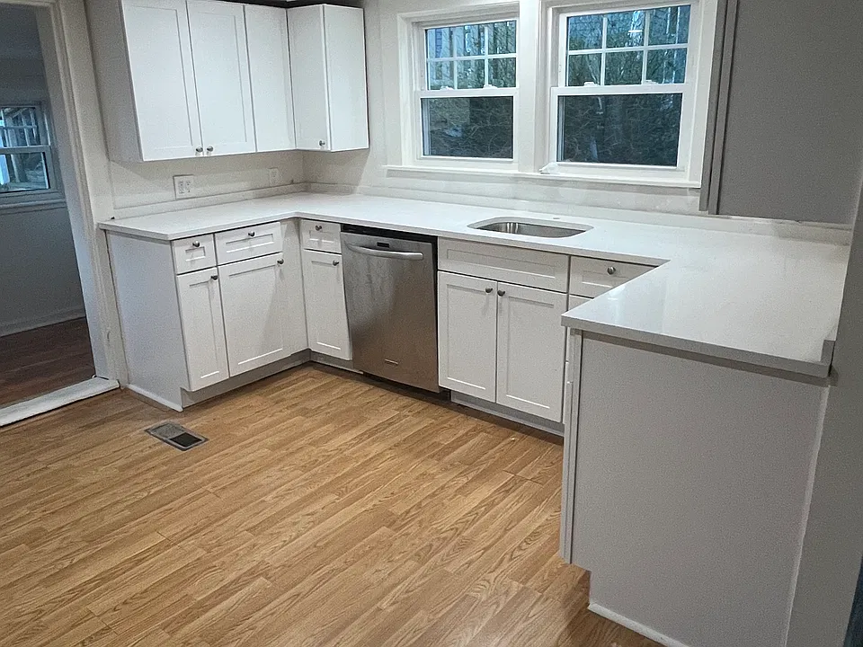 6 Acacia St #1