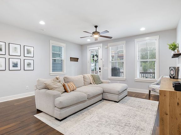4th image of 2319 Pennington Ave