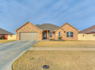 3109 Back Nine Dr, Weatherford, OK 73096