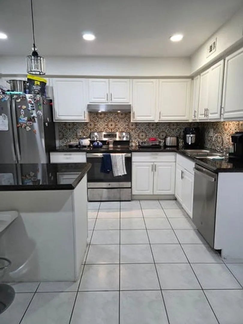 810 Sandtree Drive, Palm Beach Gardens, FL 33403 — Photo 1