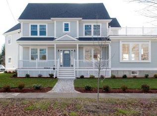 674 Saw Mill Brook Pkwy, Newton, MA 02459