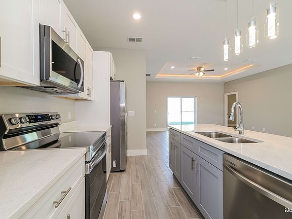 3rd image of 29 Orchid Ct
