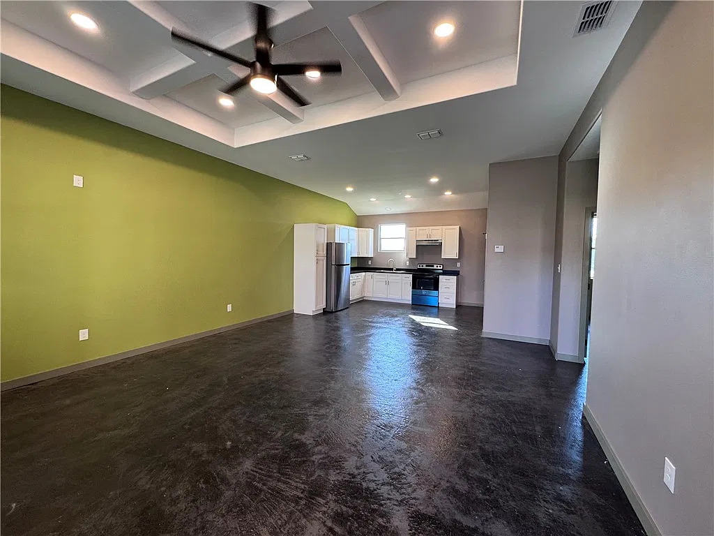 2 bed, 1.0 bath, 1080 sqft, $1,700 — Photo 3