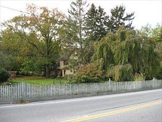 2nd image of 394 Buch Ave