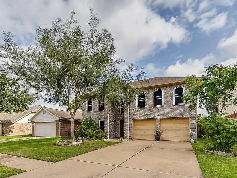 16130 Coleburn Dr — Photo 45