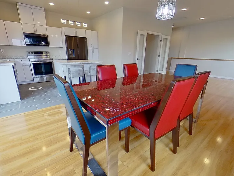4521 8th Ave NE #602 — Photo 3