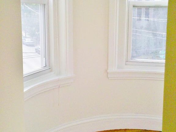 5th image of 336 S 42nd St APT 3F