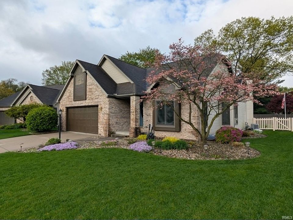 1st image of 54291 Pebblestone Ln