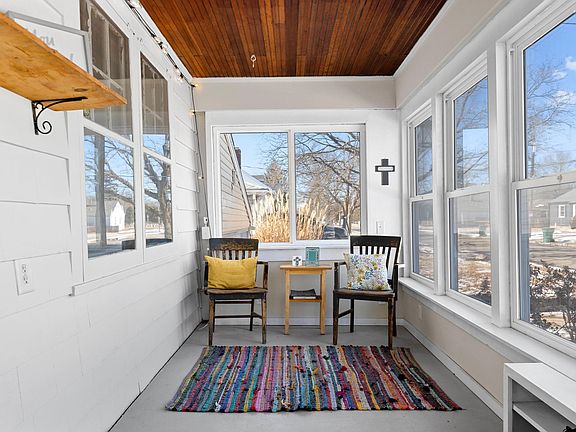 5th image of 2408 W Callender Ave