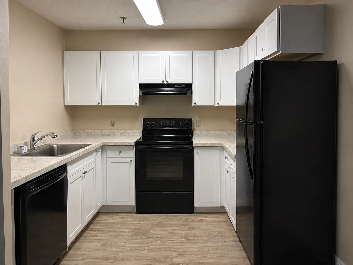 1 bed, 650 sqft, $1,695 — Photo 2